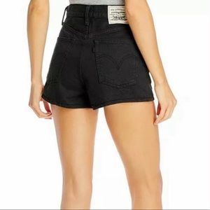 Levi’s Ribcage Shorts Super High Rise